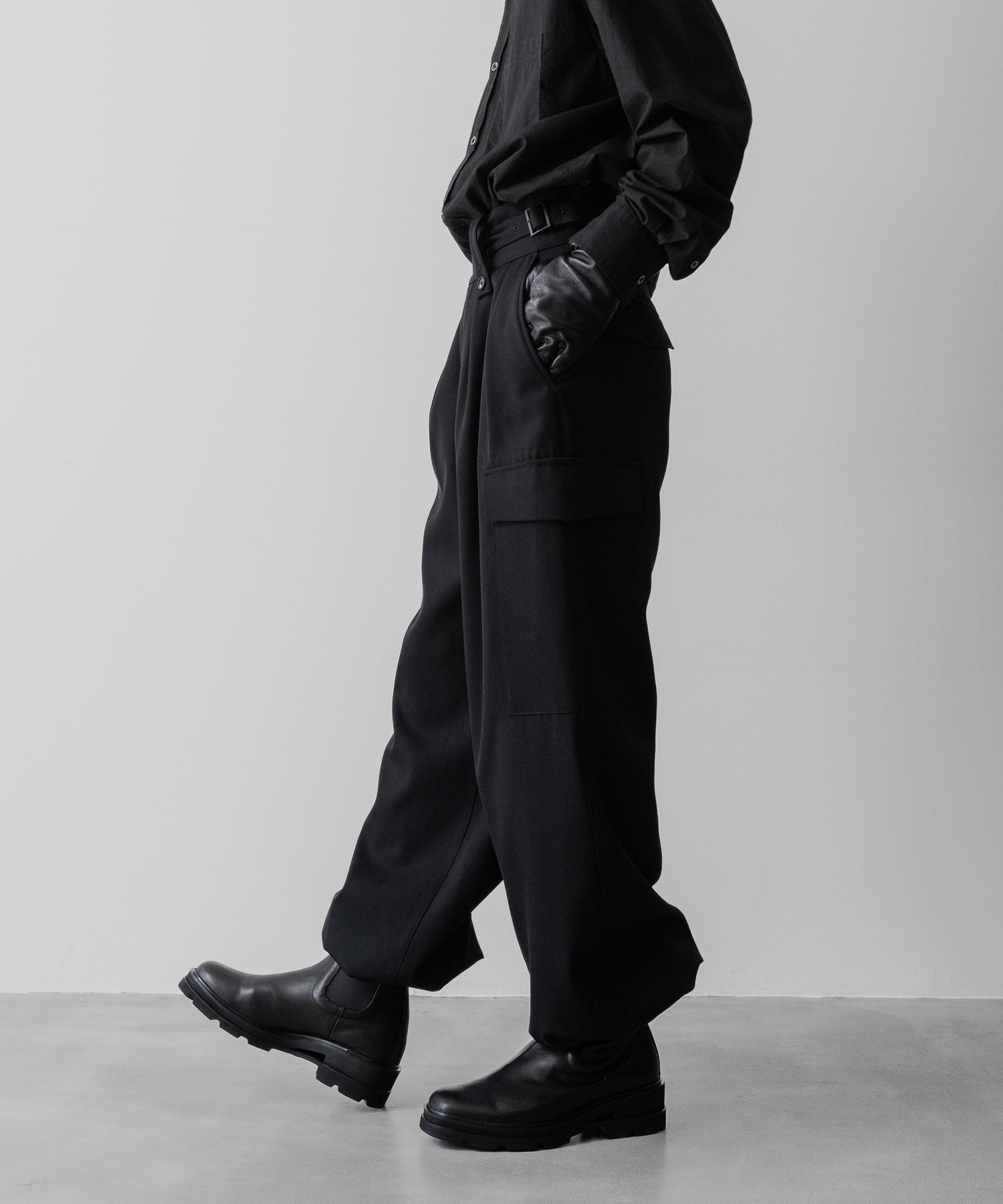 SUBLATIONS サブレーションズのHEAVY WOOL GABARDINE GURKHA CARGO PANTS - BLACKの公式通販サイトsession福岡セレクトショップ