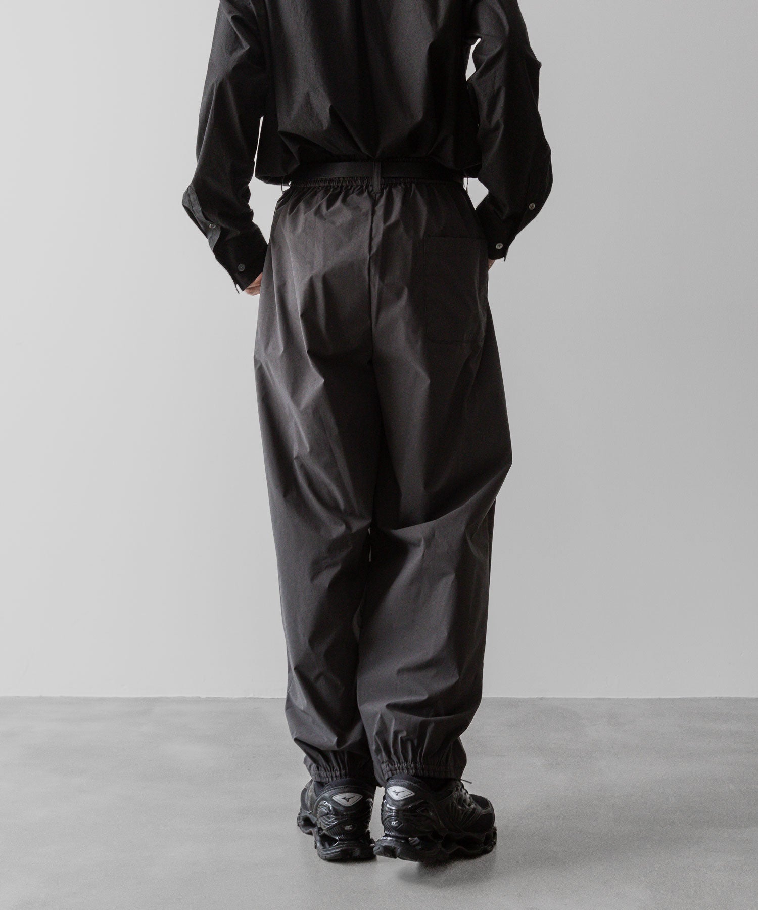 ssstein(シュタイン)の24AWコレクション WINDBREAKER EASY WIDE TROUSERS - CHARCOAL 公式通販サイトsession福岡セレクトショップ