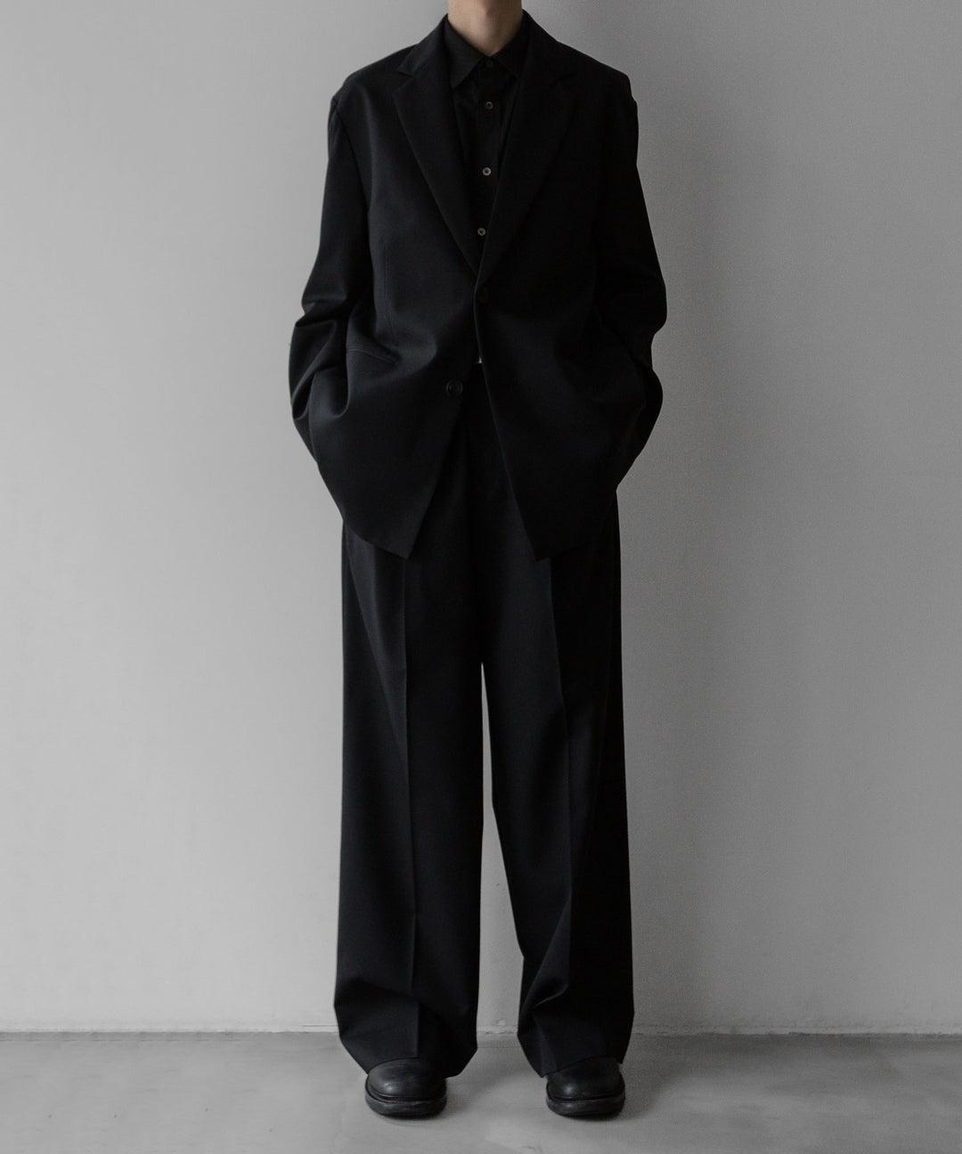 stein(シュタイン)の24SSコレクションLONG WIDE TROUSERS のBLACK