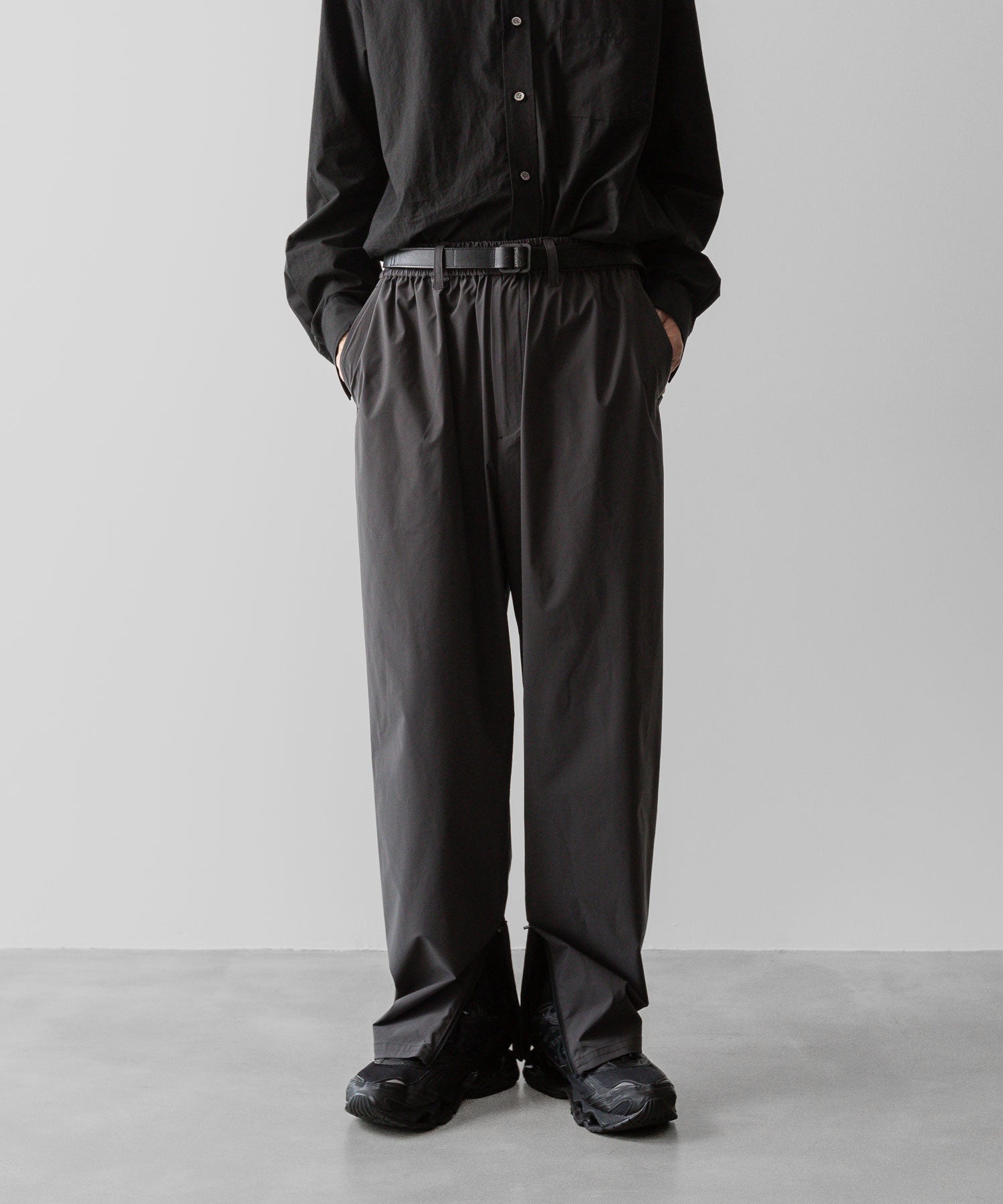 ssstein(シュタイン)の24AWコレクション WINDBREAKER EASY WIDE TROUSERS - CHARCOAL 公式通販サイトsession福岡セレクトショップ