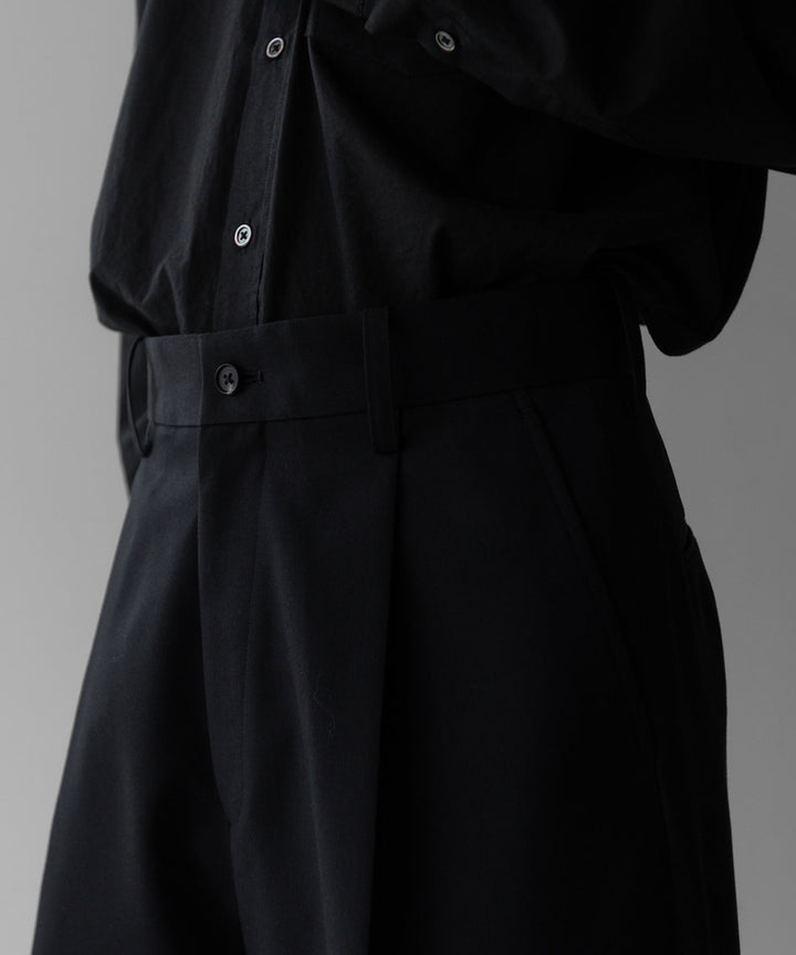 stein(シュタイン)の24SSコレクションEXTRA WIDE TROUSERS のBLACK