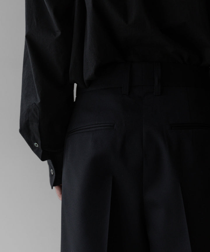 stein(シュタイン)の24SSコレクションEXTRA WIDE TROUSERS のBLACK