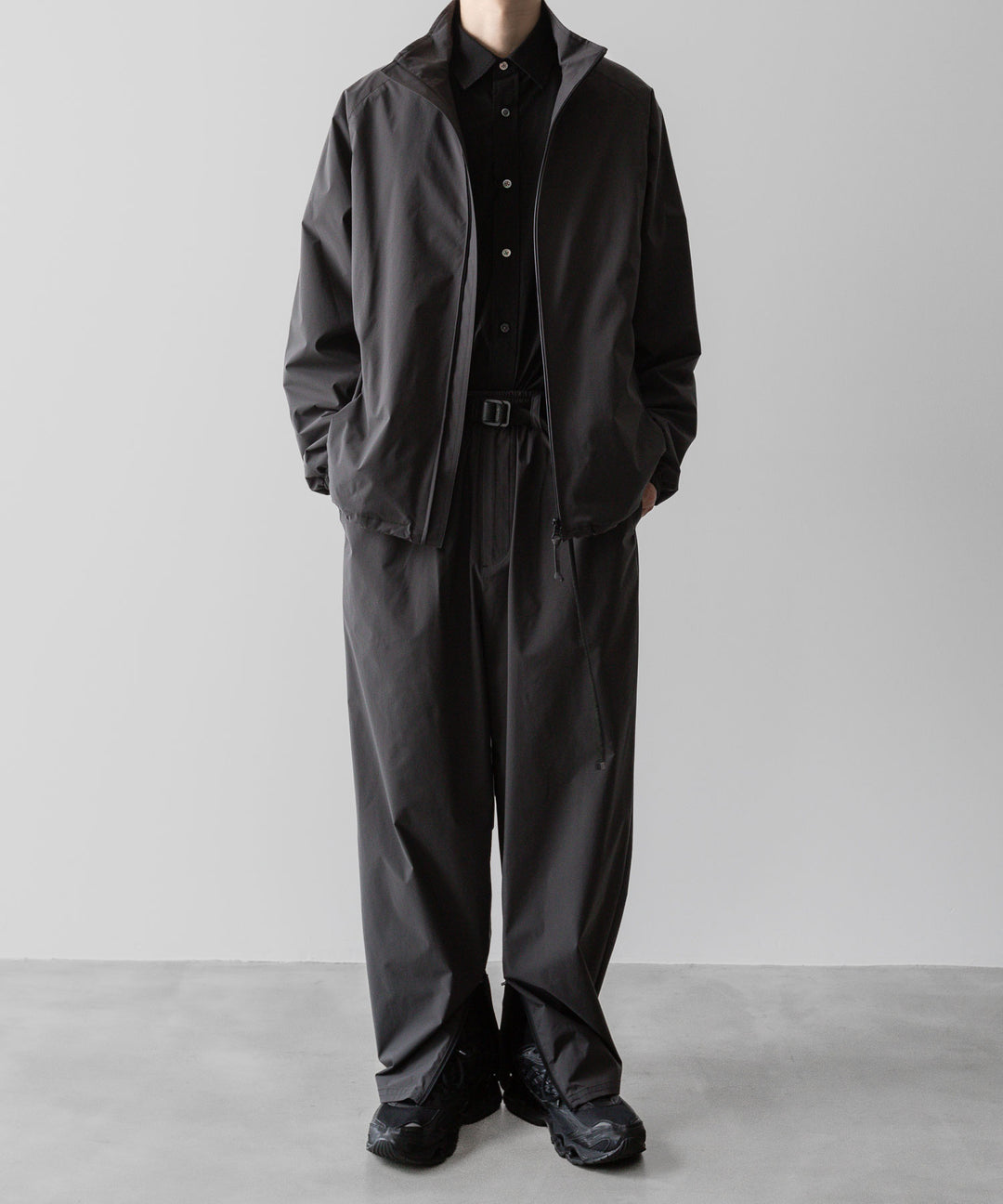 ssstein(シュタイン)の24AWコレクション WINDBREAKER STAND COLLAR JACKET - CHARCOAL 公式通販サイトsession福岡セレクトショップ