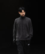画像をギャラリービューアに読み込む, ssstein(シュタイン)のWOOL/ALPACA KNIT LOOSE TURTLE NECK PO - CHARCOALの公式通販サイトsession福岡セレクトショップ
