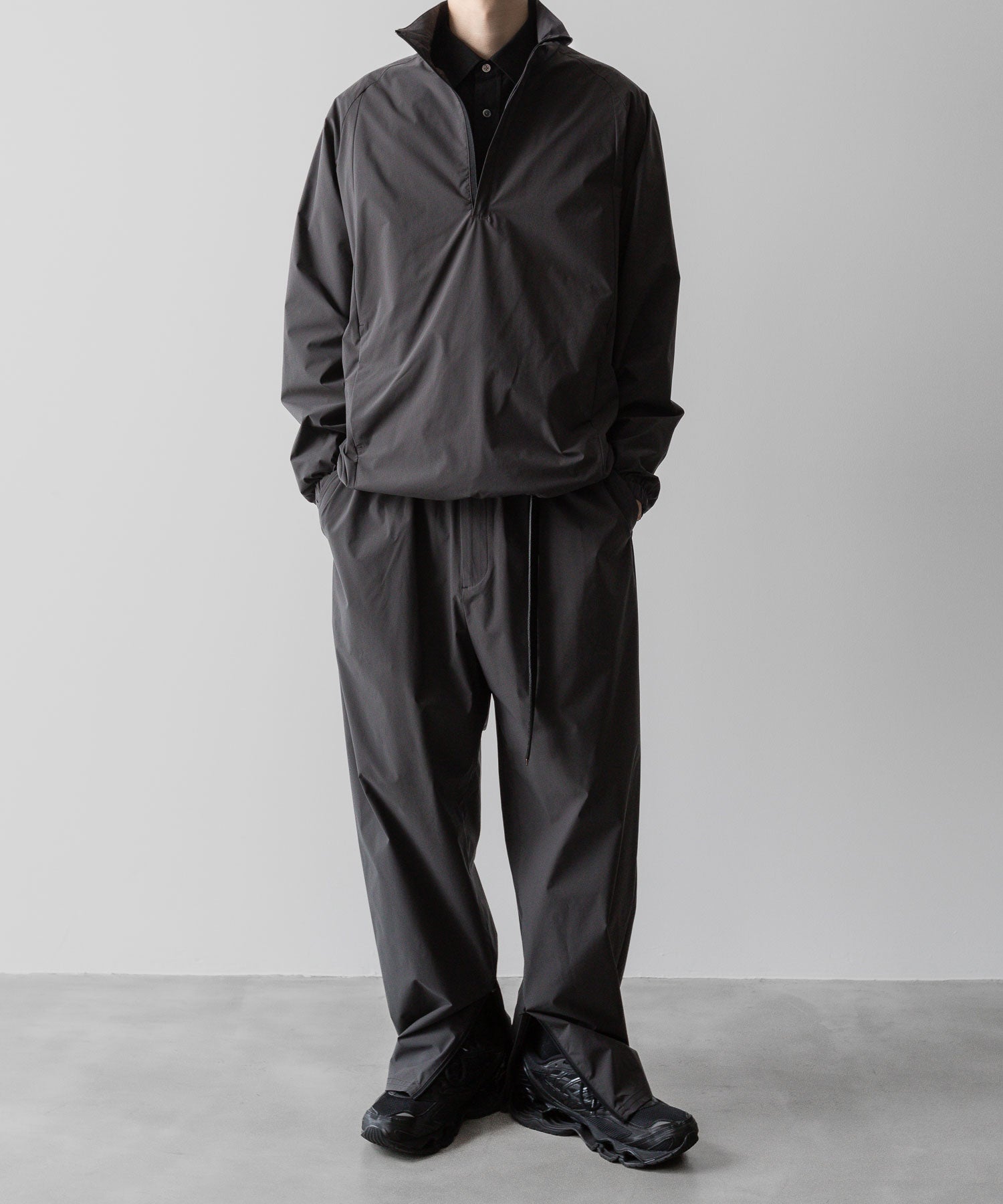 ssstein(シュタイン)の24AWコレクション WINDBREAKER NYLON HALF ZIP PULLOVER - CHARCOAL 公式通販サイトsession福岡セレクトショップ