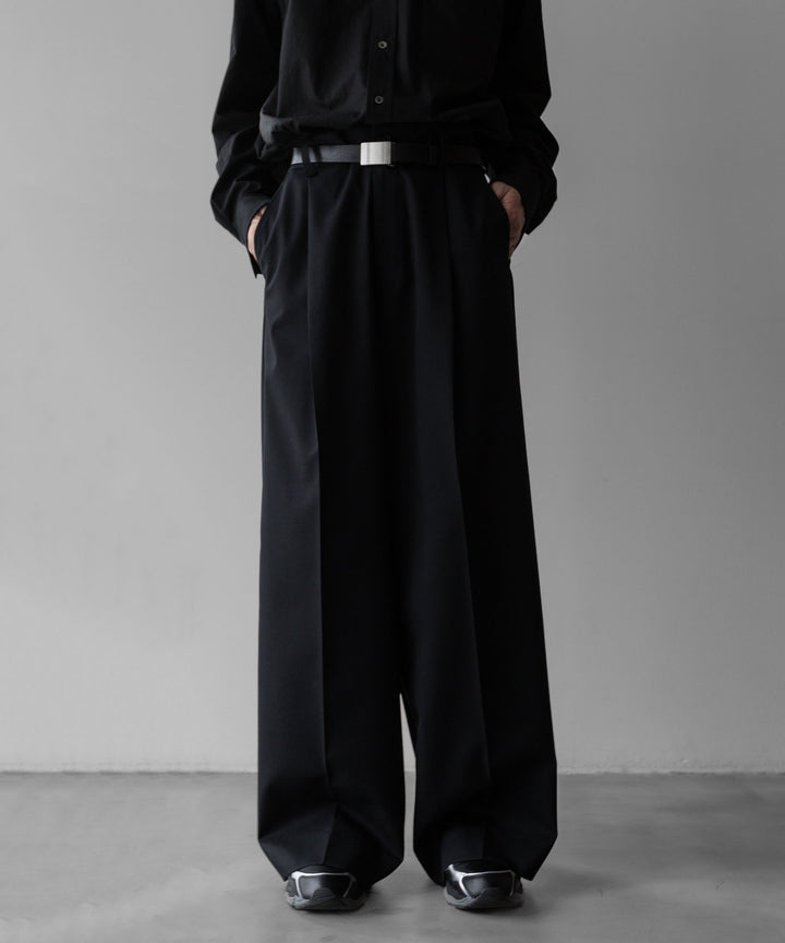 stein(シュタイン)の24SSコレクションEXTRA WIDE TROUSERS のBLACK