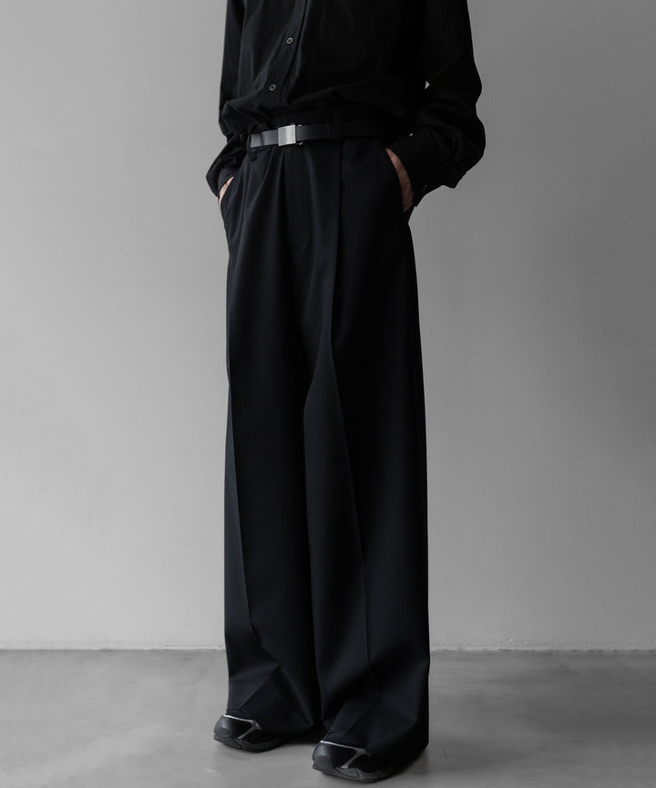 stein(シュタイン)の24SSコレクションEXTRA WIDE TROUSERS のBLACK