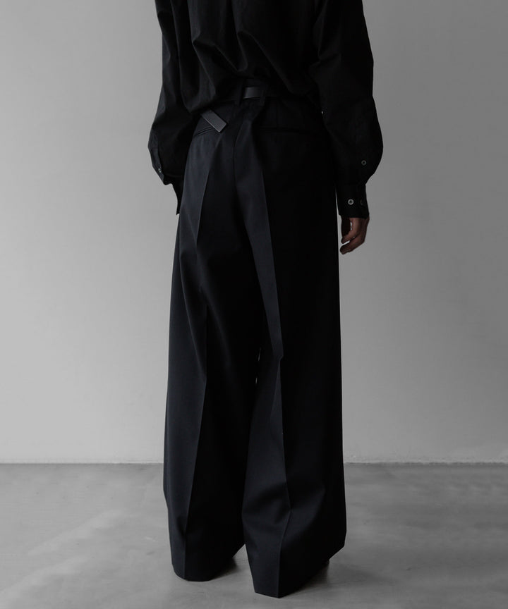 stein(シュタイン)の24SSコレクションEXTRA WIDE TROUSERS のBLACK