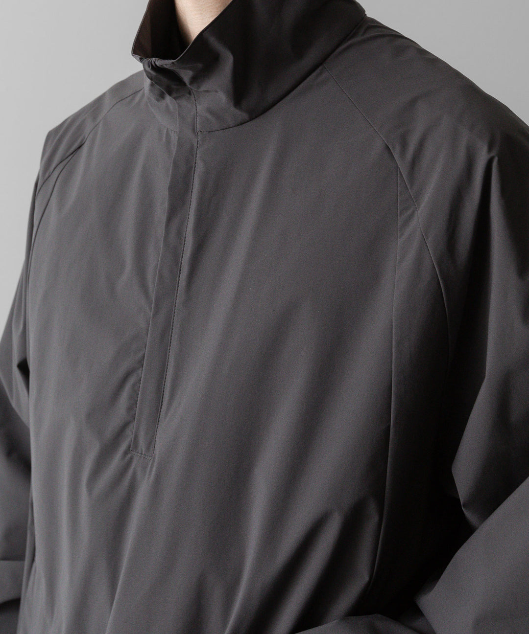 ssstein(シュタイン)の24AWコレクション WINDBREAKER NYLON HALF ZIP PULLOVER - CHARCOAL 公式通販サイトsession福岡セレクトショップ