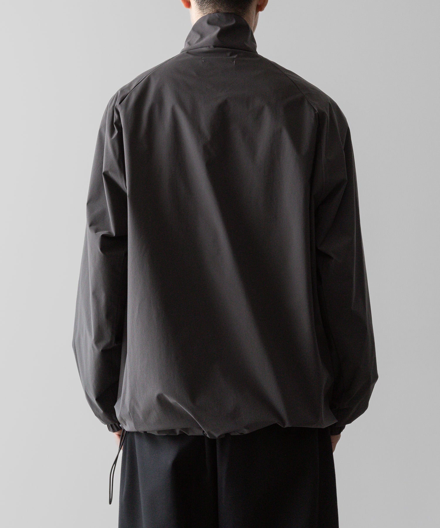 ssstein(シュタイン)の24AWコレクション WINDBREAKER NYLON HALF ZIP PULLOVER - CHARCOAL 公式通販サイトsession福岡セレクトショップ