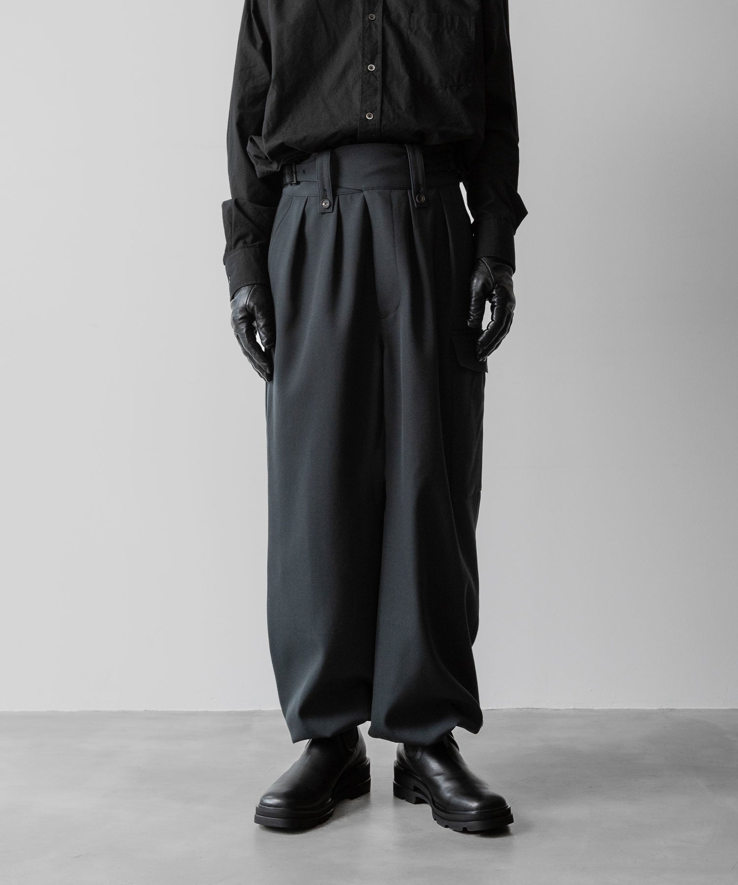 SUBLATIONS サブレーションズのHEAVY WOOL GABARDINE GURKHA CARGO PANTS - SLATE GREYの公式通販サイトsession福岡セレクトショップ