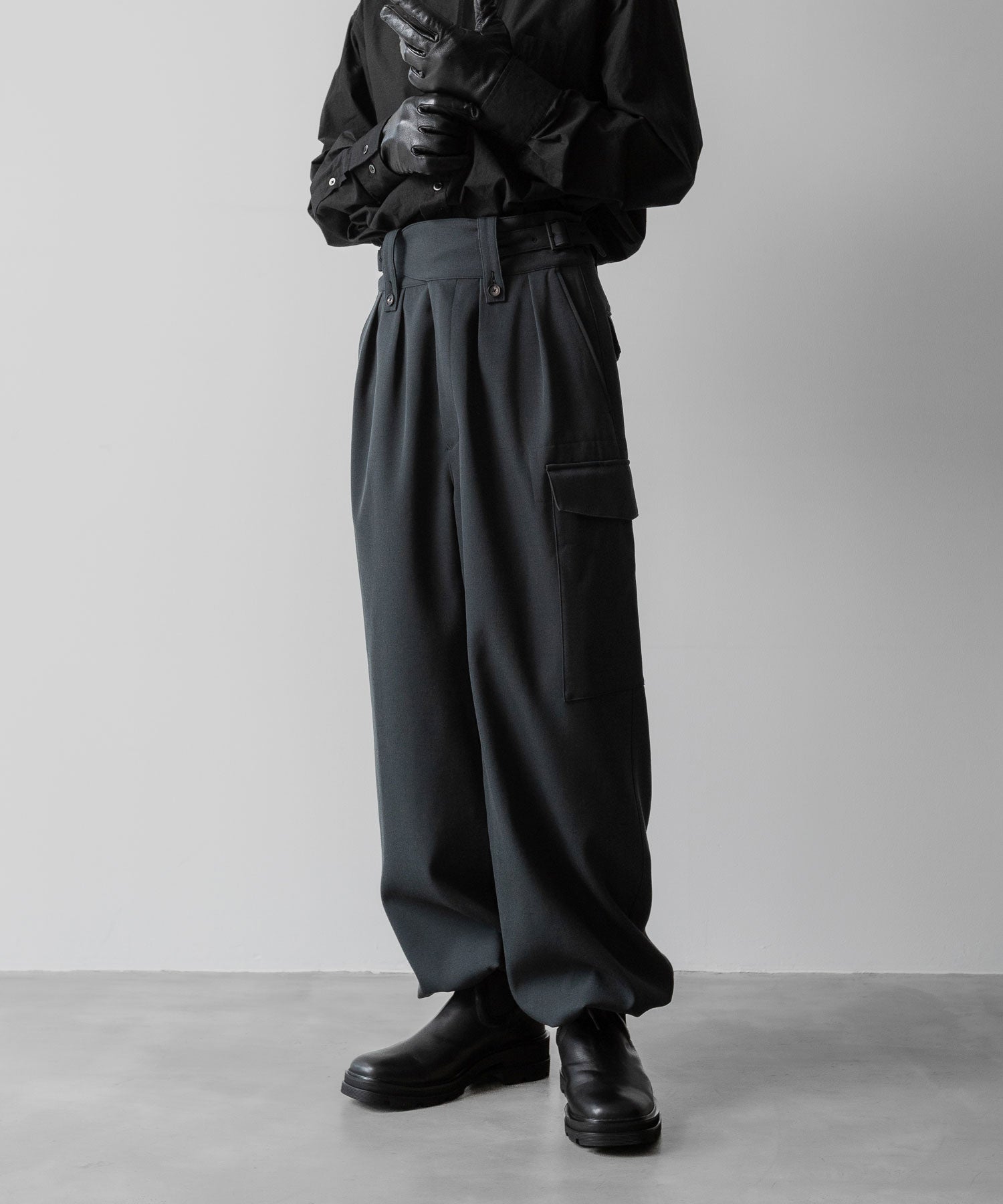 SUBLATIONS サブレーションズのHEAVY WOOL GABARDINE GURKHA CARGO PANTS - SLATE GREYの公式通販サイトsession福岡セレクトショップ