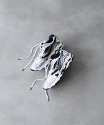 画像をギャラリービューアに読み込む, MIZUNO-ミズノのWAVE RIDER 10のWHITE×SILVER×BLACK公式通販サイトsession福岡セレクトショップ
