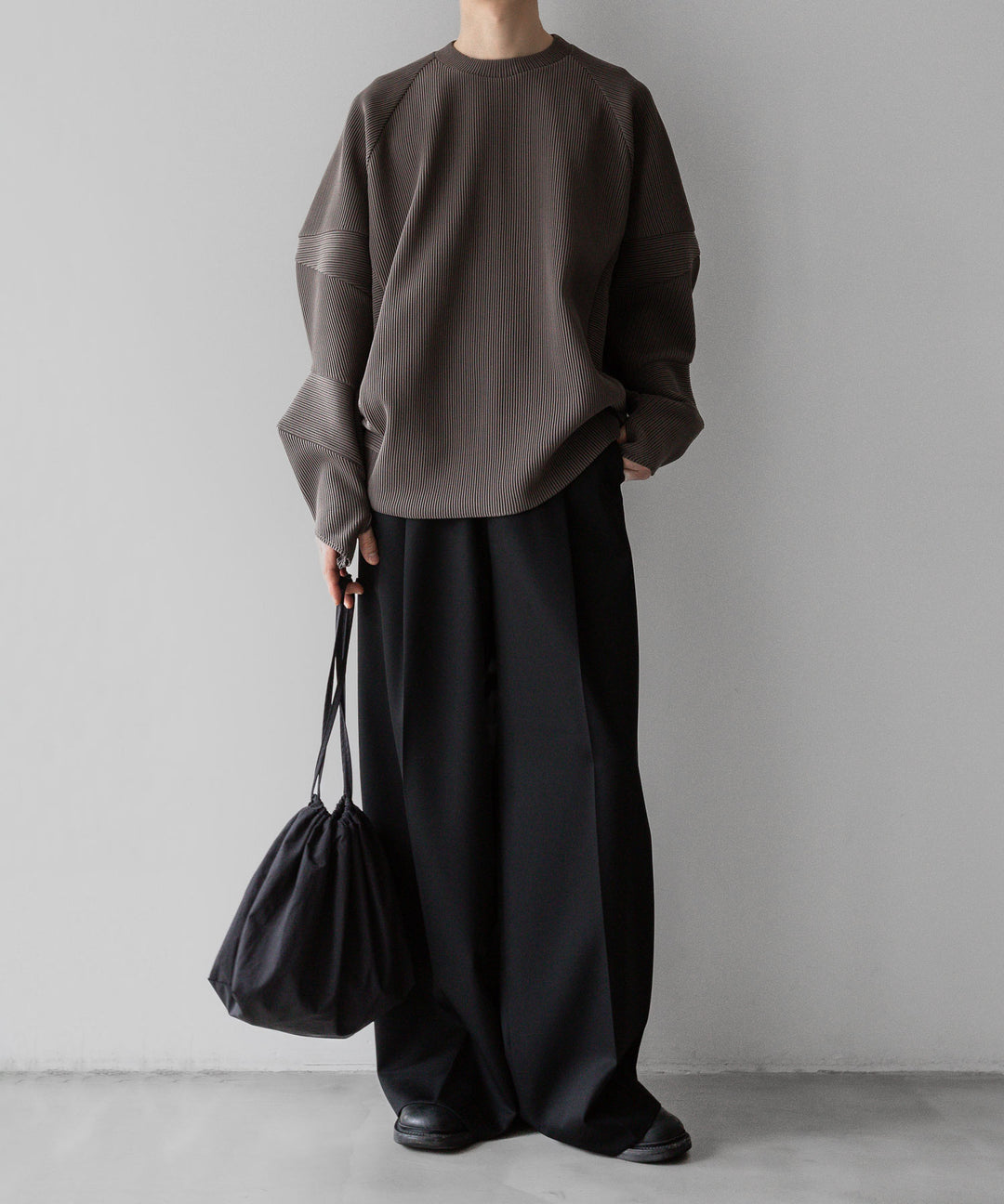 【stein】ssstein シュタインのGRADATION PLEATS COMBINATION SLEEVES LS - D.GREIGE 公式通販サイトsession福岡セレクトショップ