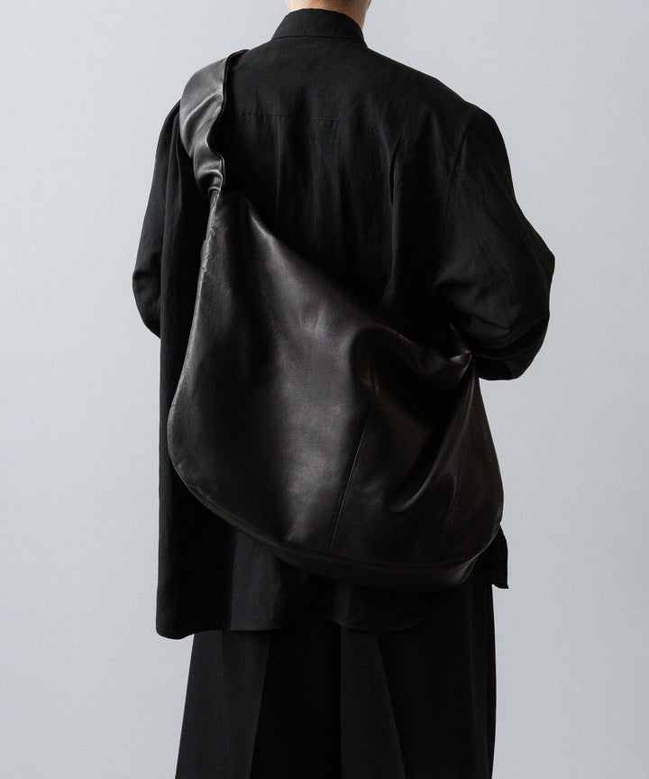 ssstein(シュタイン)のGOAT LEATHER SHIRRING HANDLE SHOULDER BAG - BLACKの公式通販サイトsession福岡セレクトショップ