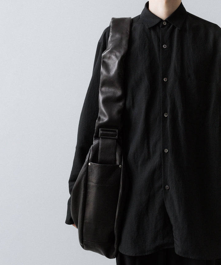 ssstein(シュタイン)のGOAT LEATHER SHIRRING HANDLE SHOULDER BAG - BLACKの公式通販サイトsession福岡セレクトショップ
