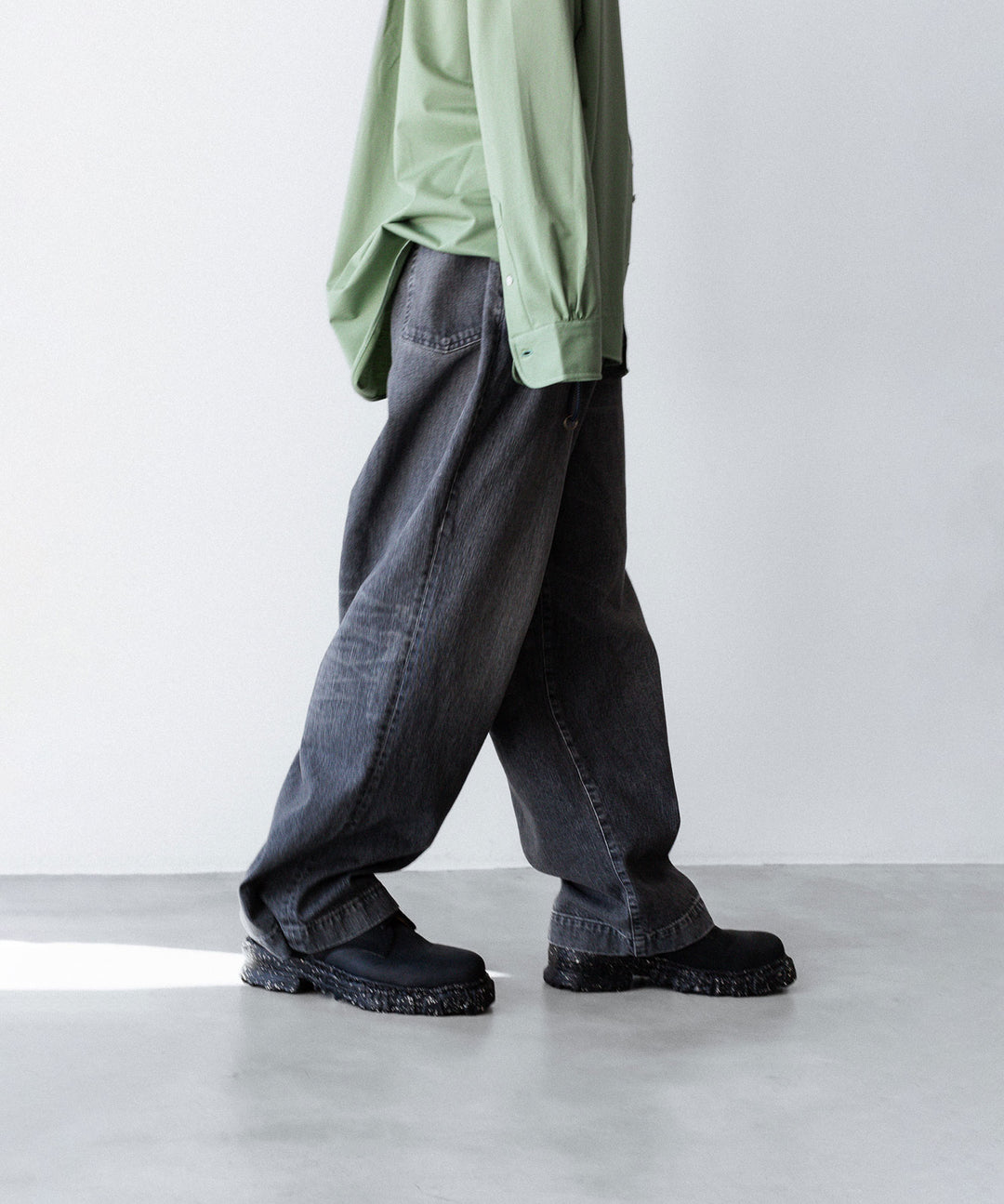 【ANTHEM A】WASHED DENIM NO-BRAINER PANTS - BLACK