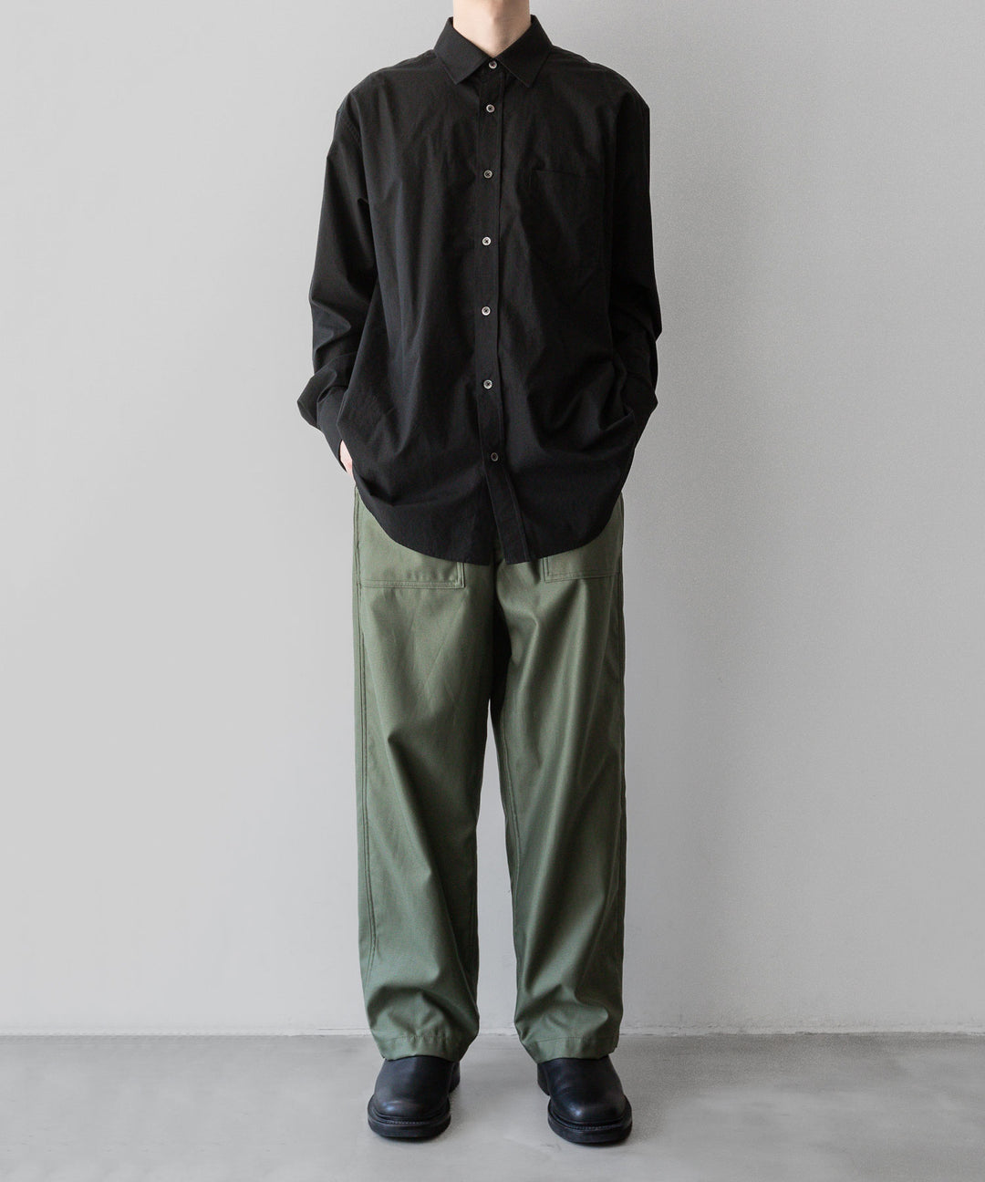 INTÉRIM/インテリムのGIZA BACK SATIN BAKER PANTSのOLIVE公式通販サイトsession福岡セレクトショップ