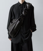 画像をギャラリービューアに読み込む, ssstein(シュタイン)のGOAT LEATHER SHIRRING HANDLE SHOULDER BAG - BLACKの公式通販サイトsession福岡セレクトショップsession福岡セレクトショップ
