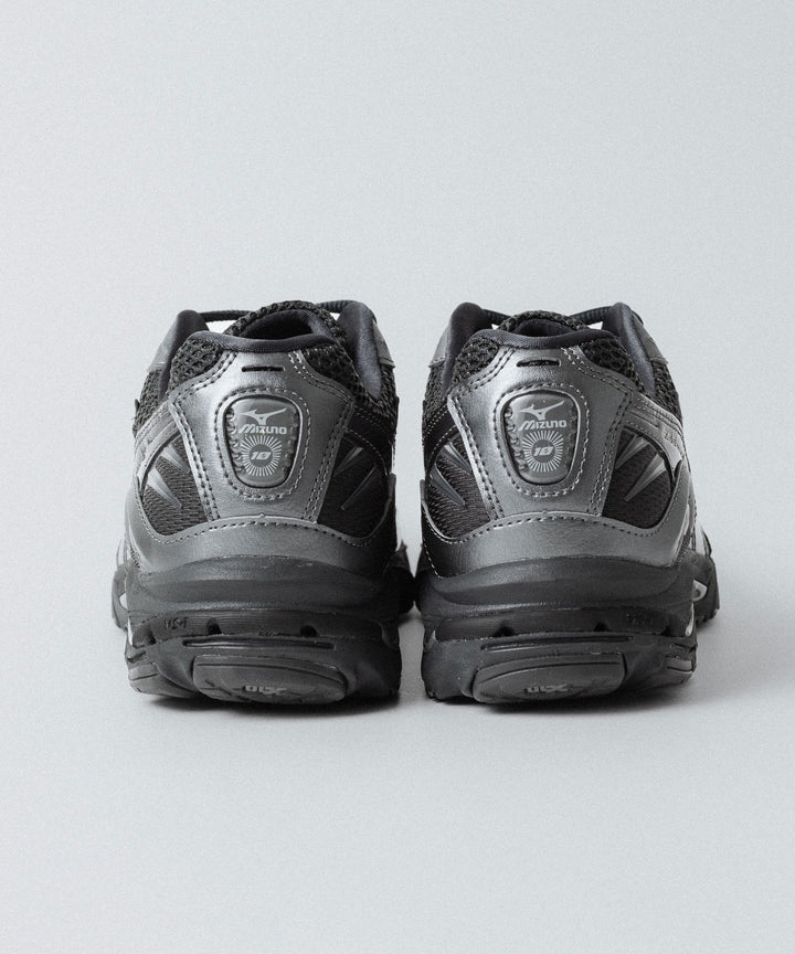 MIZUNO ミズノWAVE RIDER 10のBLACK×BLACK×METALLIC GREY 公式通販サイトsession福岡セレクトショップ