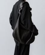 画像をギャラリービューアに読み込む, ssstein(シュタイン)のGOAT LEATHER SHIRRING HANDLE SHOULDER BAG - BLACKの公式通販サイトsession福岡セレクトショップ
