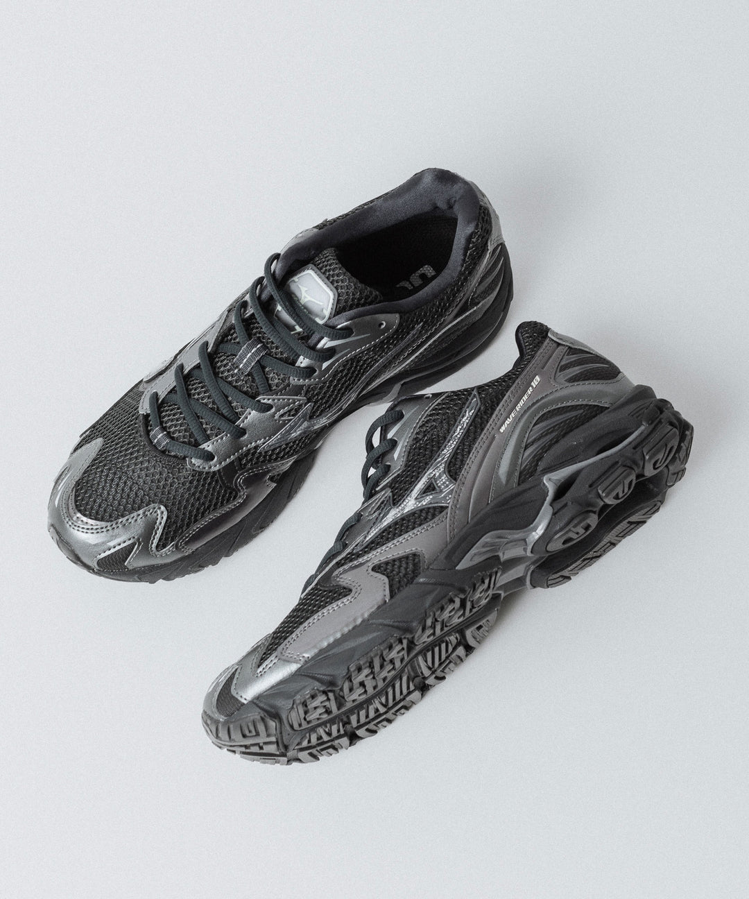 MIZUNO ミズノWAVE RIDER 10のBLACK×BLACK×METALLIC GREY 公式通販サイトsession福岡セレクトショップ