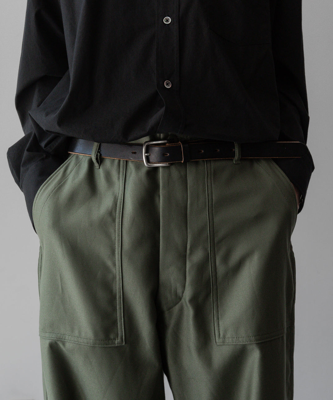 INTÉRIM/インテリムのGIZA BACK SATIN BAKER PANTSのOLIVE公式通販サイトsession福岡セレクトショップ