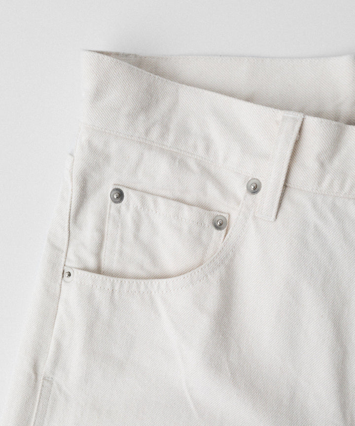 【ANTHEM A】TWIST LINE STRAIGHT JEANS - ECRU