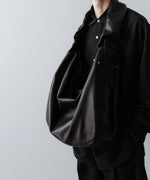 画像をギャラリービューアに読み込む, ssstein(シュタイン)のGOAT LEATHER SHIRRING HANDLE SHOULDER BAG - BLACKの公式通販サイトsession福岡セレクトショップ
