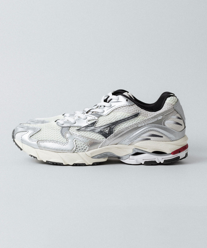 【MIZUNO】WAVE RIDER 10 - OFF WHITE×BLACK×RED