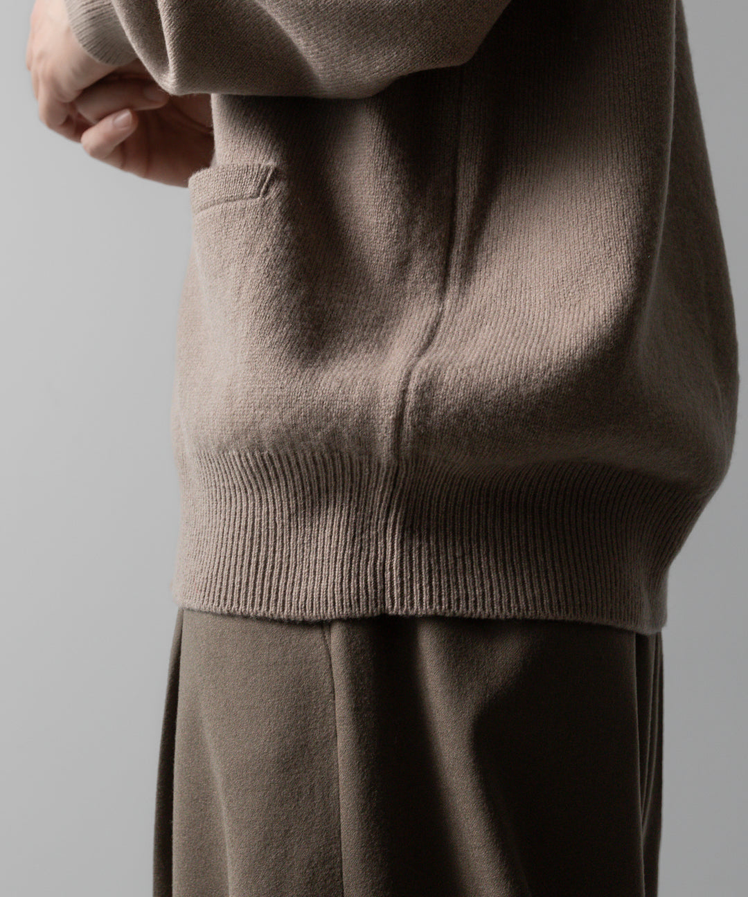 ssstein(シュタイン)の24AWコレクション EXTRA FINE WOOL KNIT CARDIGAN - BEIGE 公式通販サイトsession福岡セレクトショップ