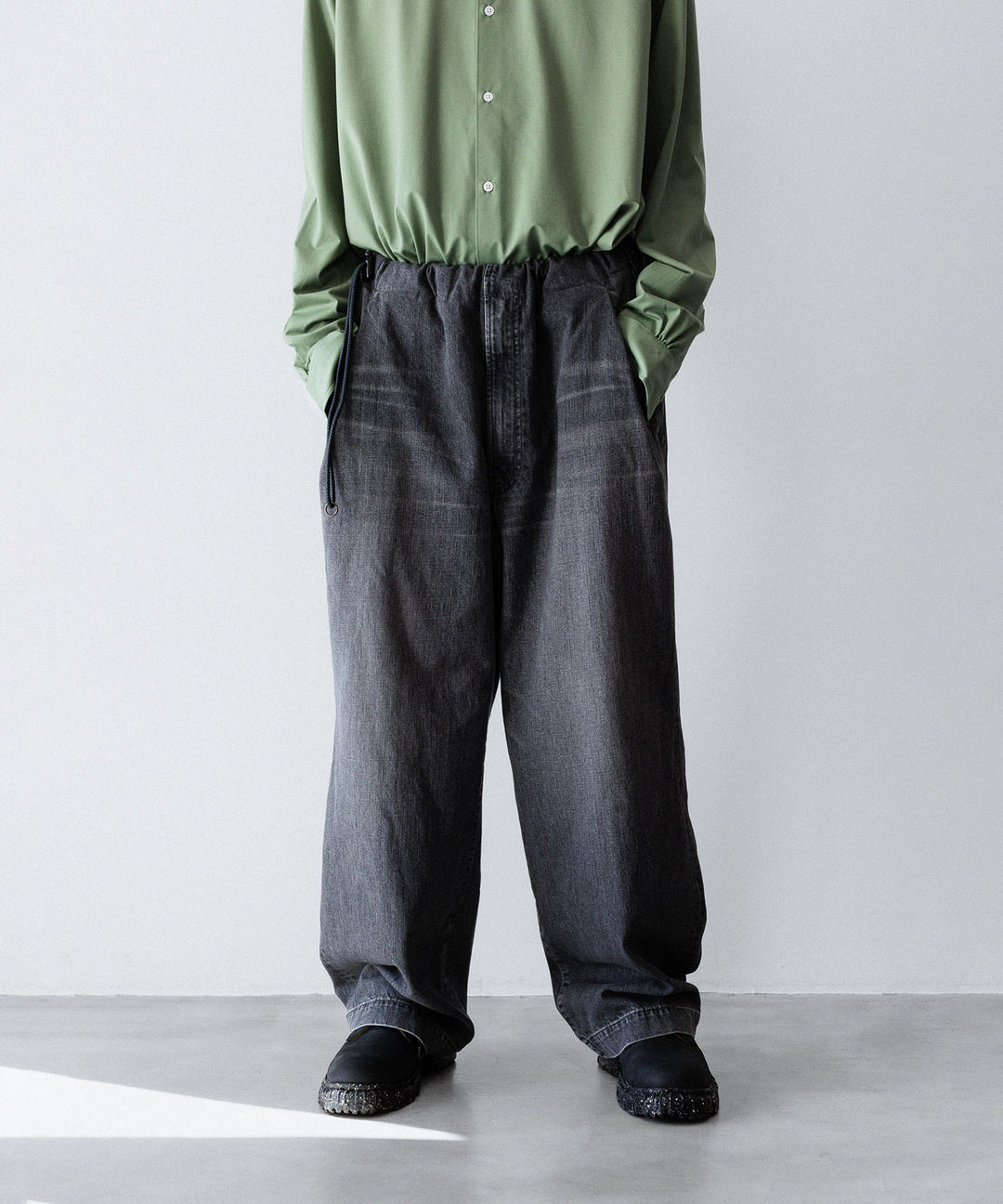 【ANTHEM A】WASHED DENIM NO-BRAINER PANTS - BLACK
