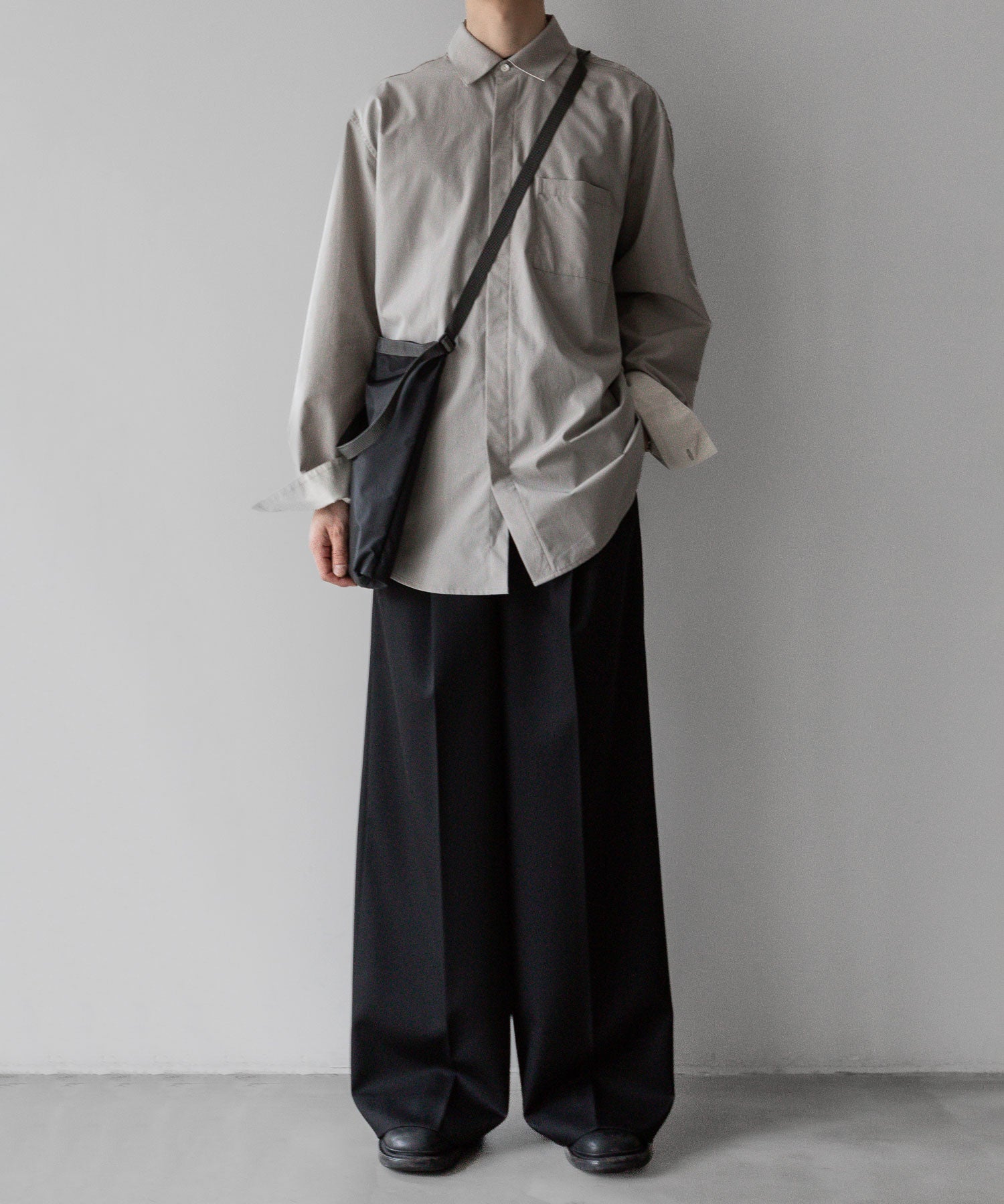 【stein】ssstein シュタインのOVERSIZED BACK BUTTONED SHIRT - GREIGE公式通販サイトsession福岡セレクトショップ