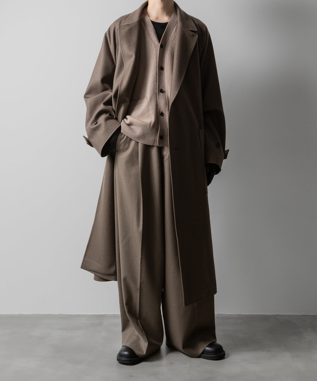 ssstein(シュタイン)の24AWコレクション EXTRA FINE WOOL KNIT CARDIGAN - BEIGE 公式通販サイトsession福岡セレクトショップ