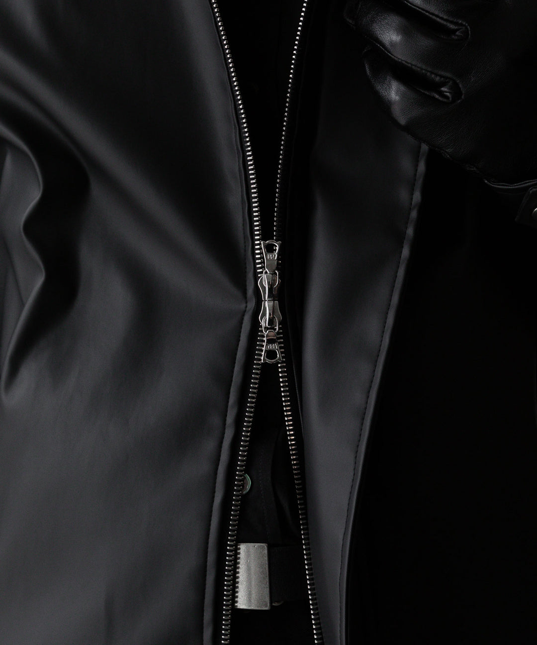 stein(シュタイン)の24SSコレクションSTAND COLLAR ZIP BLOUSONのBLACK(COATING)