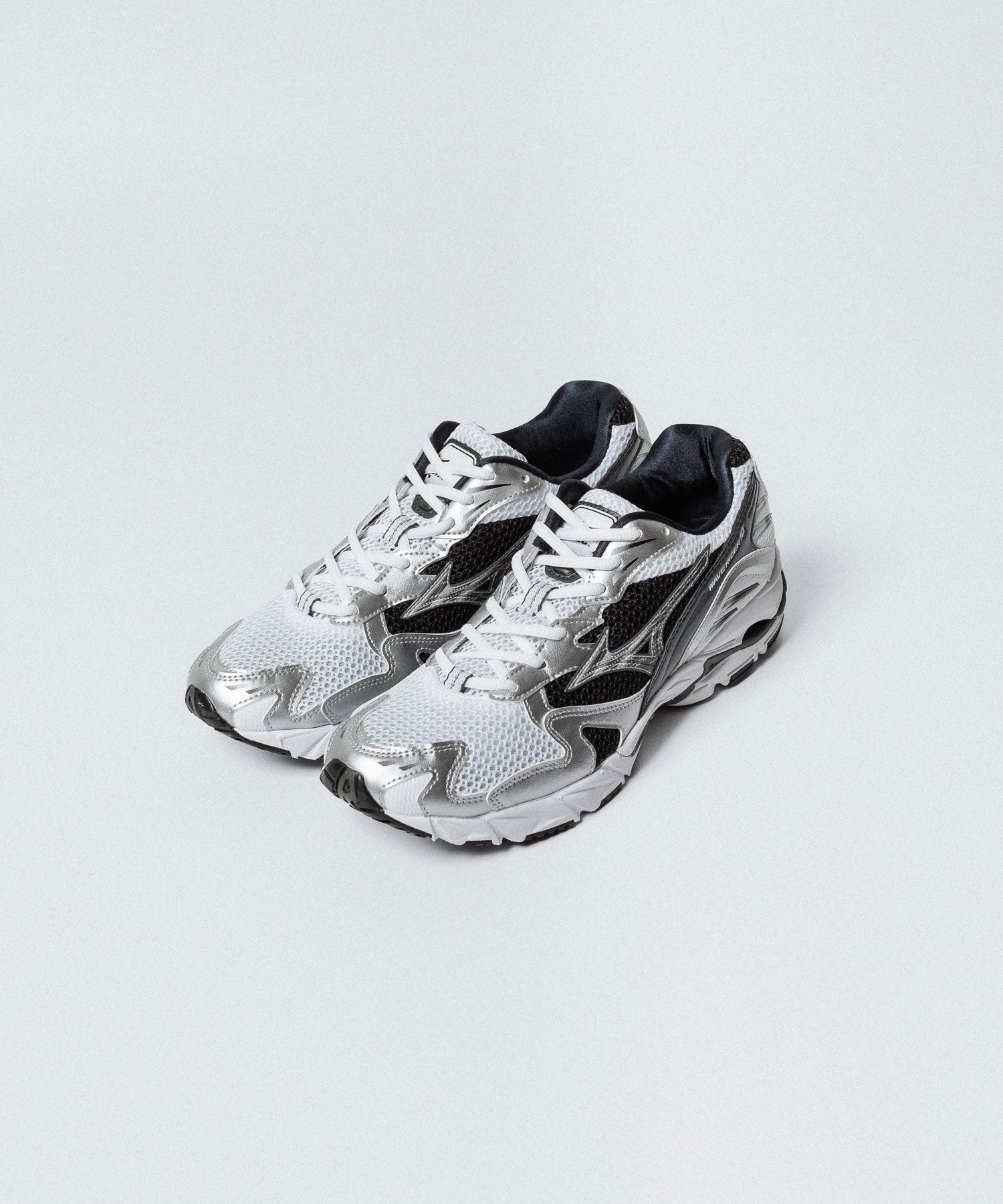 MIZUNO-ミズノのWAVE RIDER 10のWHITE×SILVER×BLACK公式通販サイトsession福岡セレクトショップ