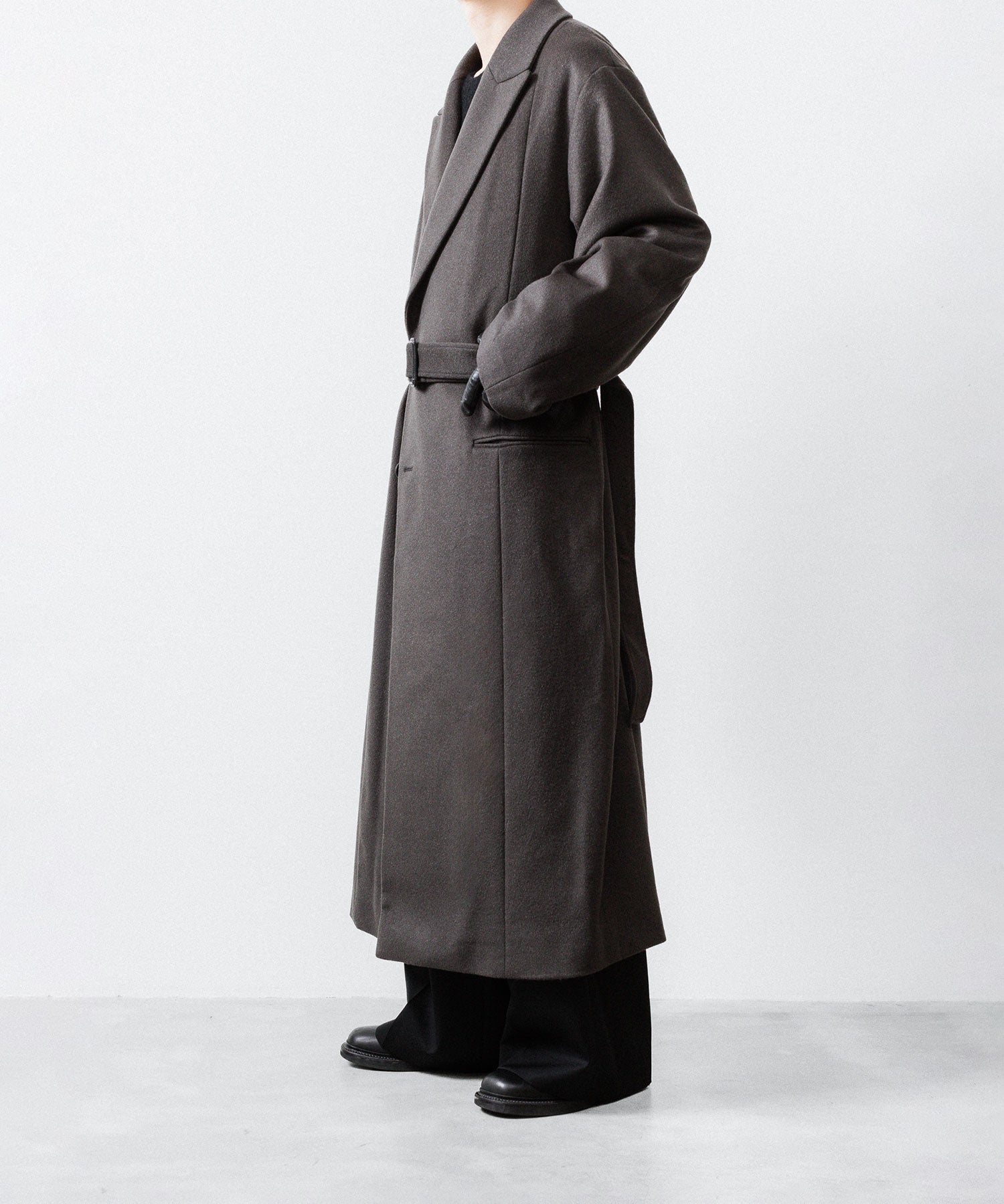 ssstein(シュタイン)のOVERSIZED MAXI-LENGTH PEAK LAPEL COAT - GREY KHAKIの公式通販サイトsession福岡セレクトショップ