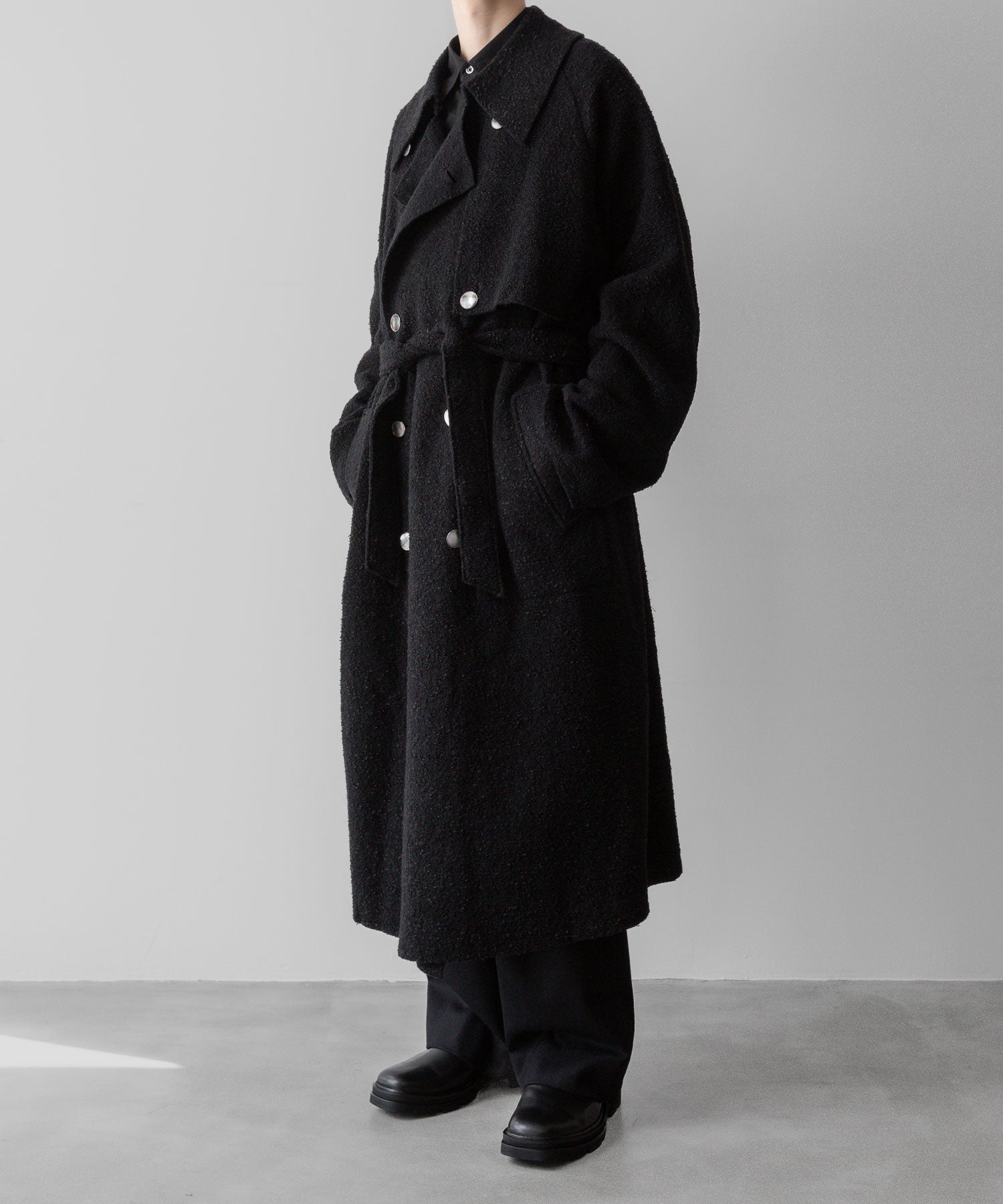 【Fujimoto】REVERSIBLE LESS SEWING COAT - BLACK