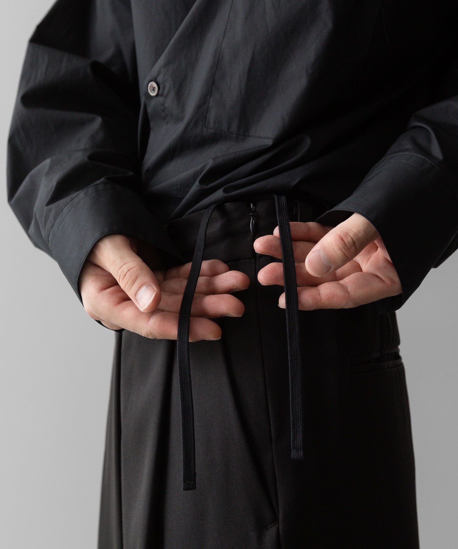 ssstein(シュタイン)の24AWコレクション OVERTUCKED EXTRA WIDE TROUSERS - DARK CHARCOAL 公式通販サイトsession福岡セレクトショップ