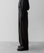 画像をギャラリービューアに読み込む, ssstein(シュタイン)の24AWコレクション OVERTUCKED EXTRA WIDE TROUSERS - DARK CHARCOAL 公式通販サイトsession福岡セレクトショップ
