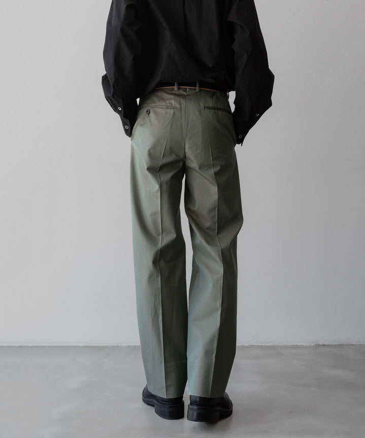 【INTÉRIM】GIZA GABARDINE 2-TUCK STRAIGHT SLACKS - OLIVE