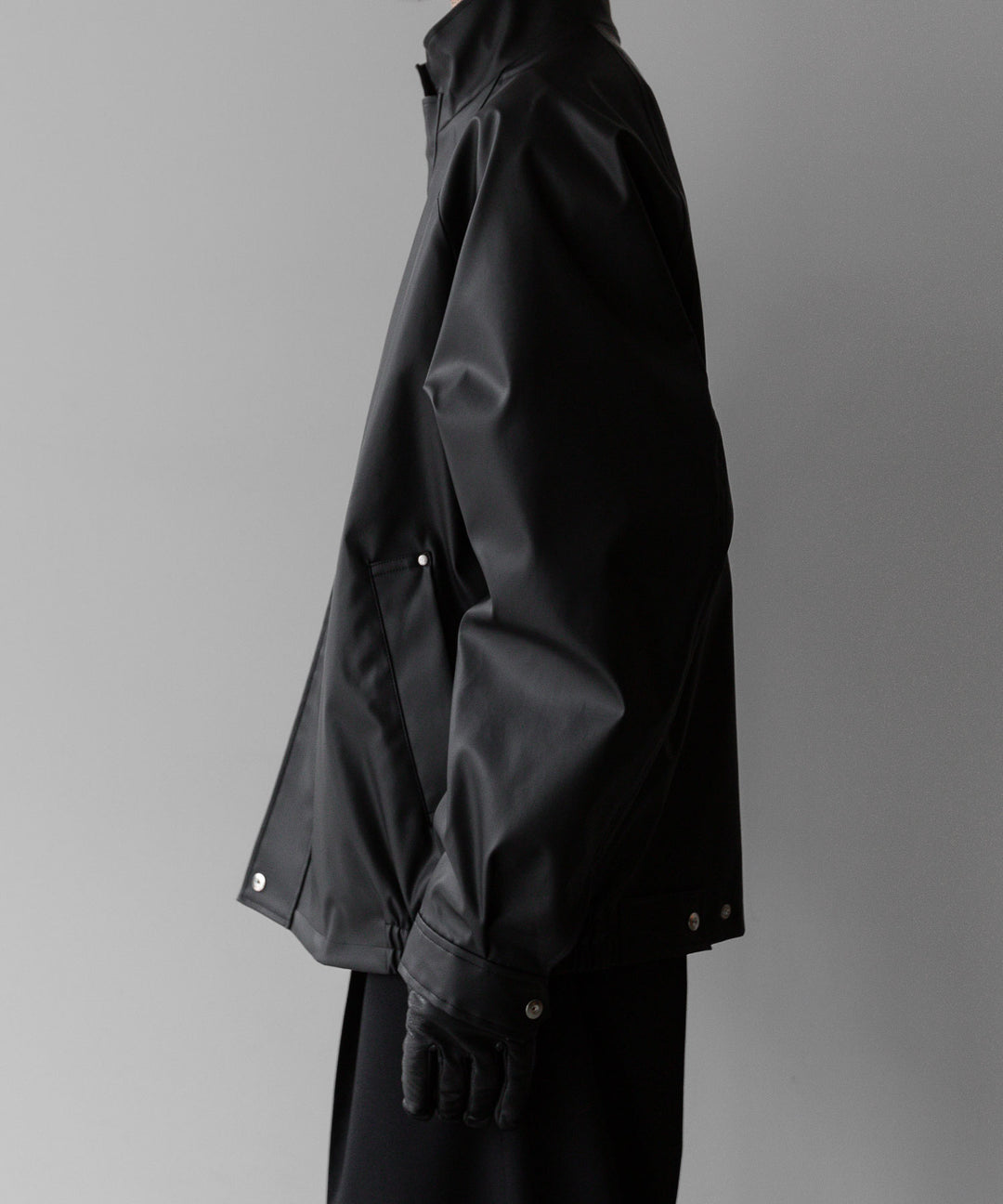 stein(シュタイン)の24SSコレクションSTAND COLLAR ZIP BLOUSONのBLACK(COATING)