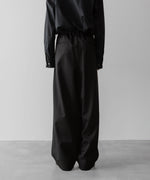 画像をギャラリービューアに読み込む, ssstein(シュタイン)の24AWコレクション OVERTUCKED EXTRA WIDE TROUSERS - DARK CHARCOAL 公式通販サイトsession福岡セレクトショップ
