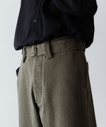 画像をギャラリービューアに読み込む, INTÉRIM インテリムのHEAVY PIMA TWILL  BELTED MIL BAGGY TROUSERのARMY GREEN 公式通販サイトsession福岡セレクトショップ
