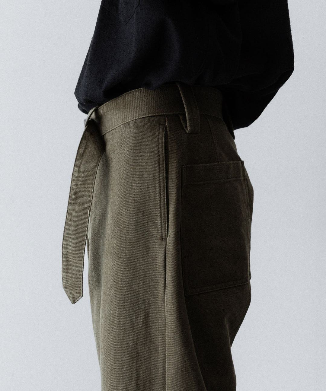 INTÉRIM インテリムのHEAVY PIMA TWILL  BELTED MIL BAGGY TROUSERのARMY GREEN 公式通販サイトsession福岡セレクトショップ