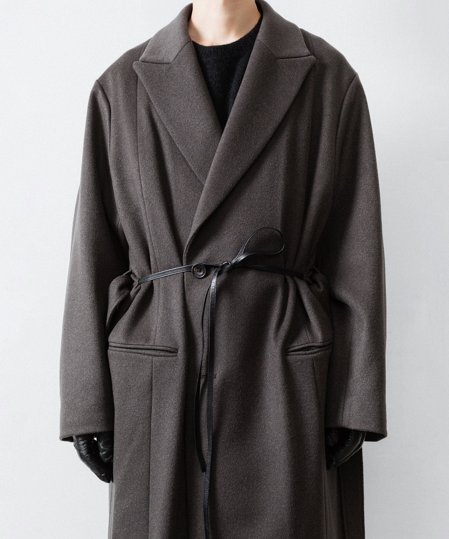 ssstein(シュタイン)のOVERSIZED MAXI-LENGTH PEAK LAPEL COAT - GREY KHAKIの公式通販サイトsession福岡セレクトショップ