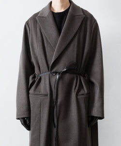 ジャケット・アウター ssstein Maxi Peaked Lapeled Coat ssstein / シュタイン】OVERSIZED MAXI-LENGTH PEAKED LAPEL COAT