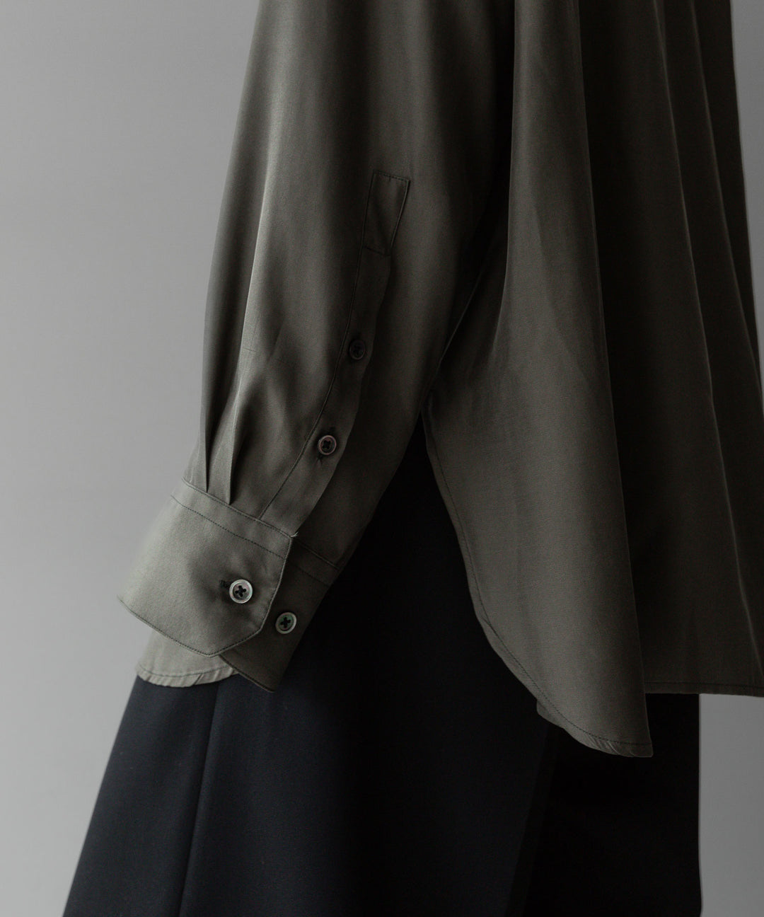 【stein】ssstein シュタインのOVERSIZED CUPRO LS SHIRT - GREY KHAKI 公式通販サイトsession福岡セレクトショップ