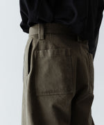 画像をギャラリービューアに読み込む, INTÉRIM インテリムのHEAVY PIMA TWILL  BELTED MIL BAGGY TROUSERのARMY GREEN 公式通販サイトsession福岡セレクトショップ
