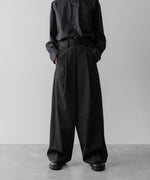 画像をギャラリービューアに読み込む, ssstein(シュタイン)の24AWコレクション OVERTUCKED EXTRA WIDE TROUSERS - DARK CHARCOAL 公式通販サイトsession福岡セレクトショップ
